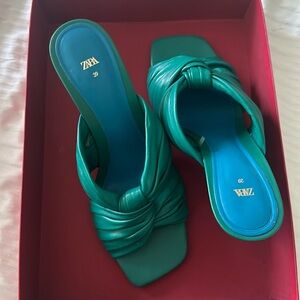 Green Zara heels
